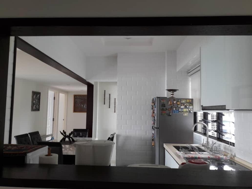 Susie'S Resort Seaview Suites At Sri Sayang 峇都丁宜 外观 照片