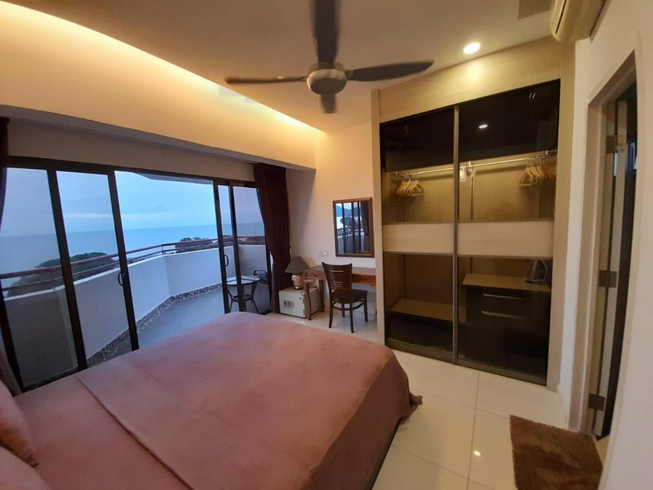 Susie'S Resort Seaview Suites At Sri Sayang 峇都丁宜 外观 照片